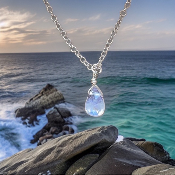 Hand Made Moonstone Necklace - Picture 2 of 9